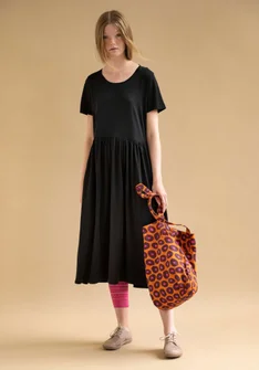 “Billie” jersey dress in organic cotton/modal - black