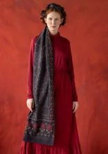 “Kamelia” woven organic cotton/silk shawl - black