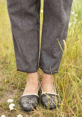 “Dunes” trousers in woven organic cotton/linen - ash grey