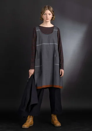 Woven ��“Ava” jumper dress in organic cotton - black